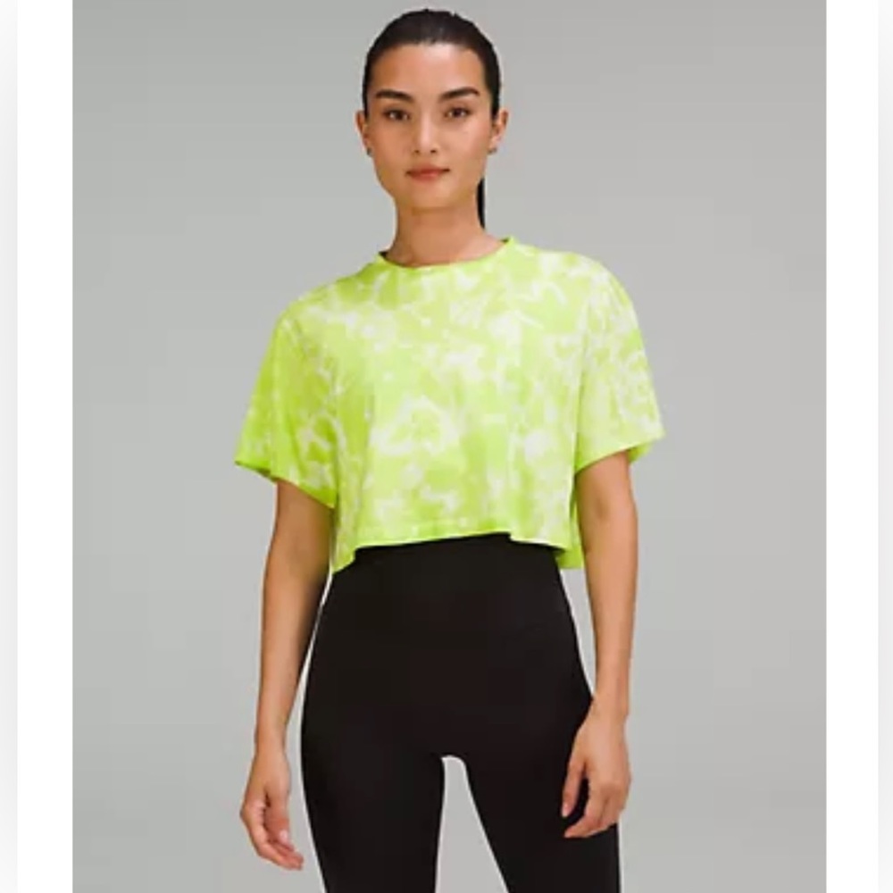 LULULEMON All Yours Cropped T-Shirt, Marmoleado Tie Dye Eccentric Lime
Size 4
